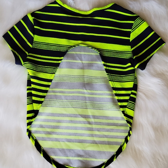 Top - Picture 2 of 2